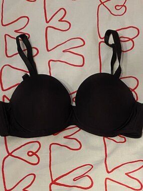Triumph Endearing Lace Black Convertible Strapless Extra Push Up Bra 34A